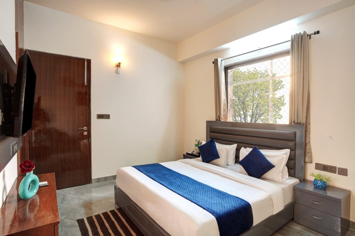 Hotel Elite Grand Near Kailash Hospital نويدا المظهر الخارجي الصورة