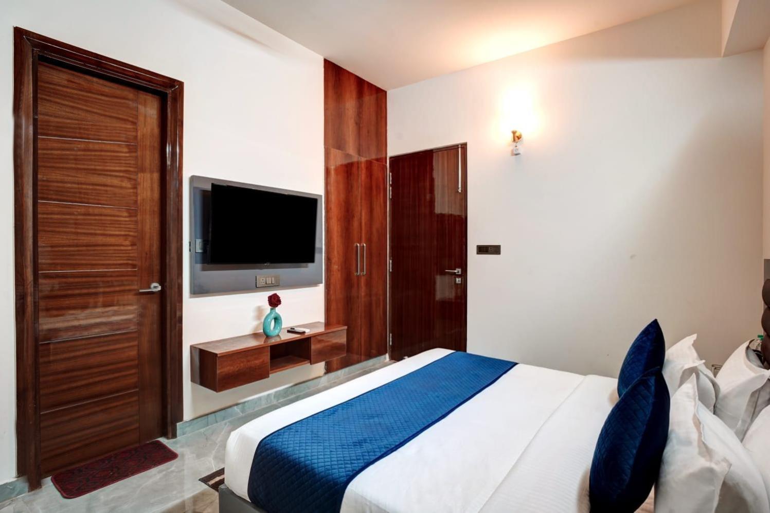Hotel Elite Grand Near Kailash Hospital نويدا المظهر الخارجي الصورة